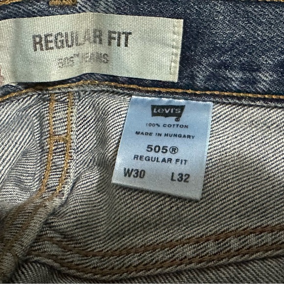 038 Levi’s 505 Hungary |Regular Fit Blue Denim Jeans With Faded Wash(Size 30x32) - Picture 5 of 11